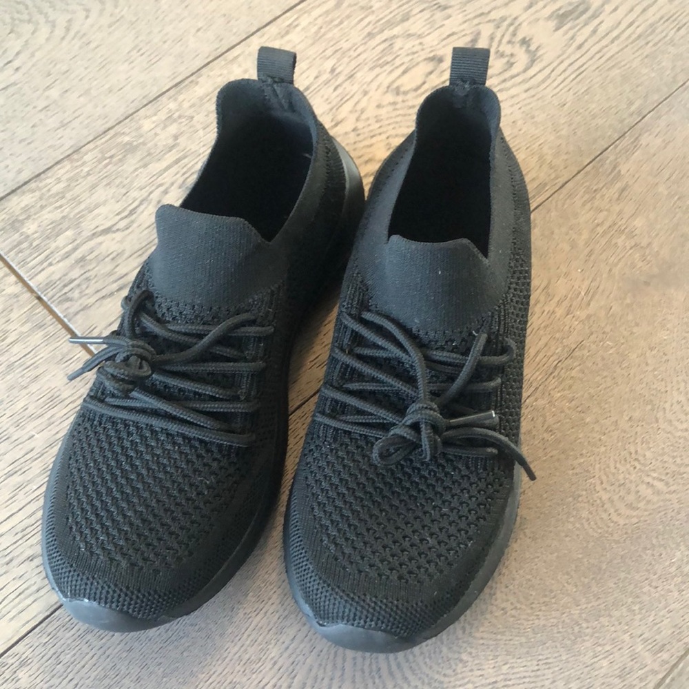 Black Running Shoes